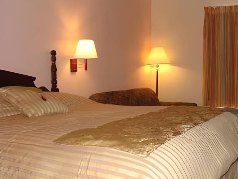 Rodeway Inn & Suites Brookhaven in Brookhaven, MS