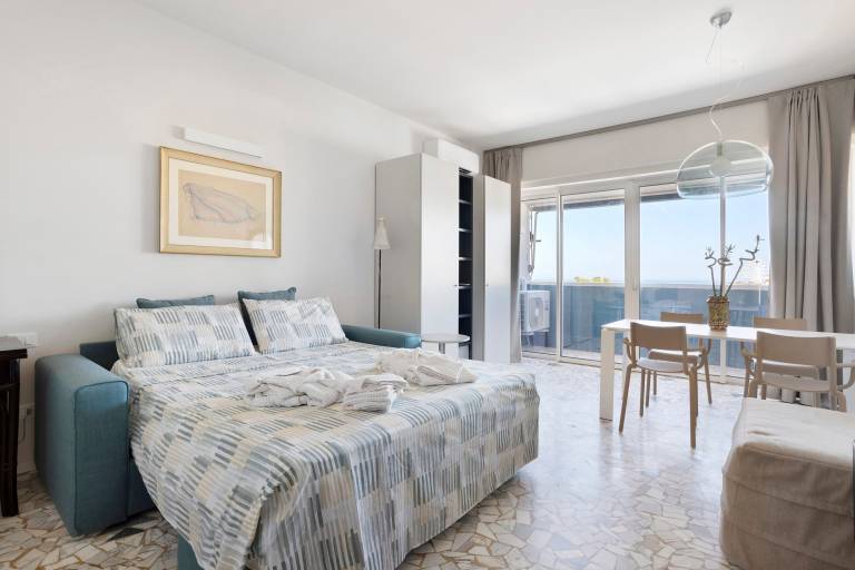 Appartement ‚Duca D’Aosta Suite‘ mit Meerblick, Gemeinschaftsgarten und Klimaanlage
