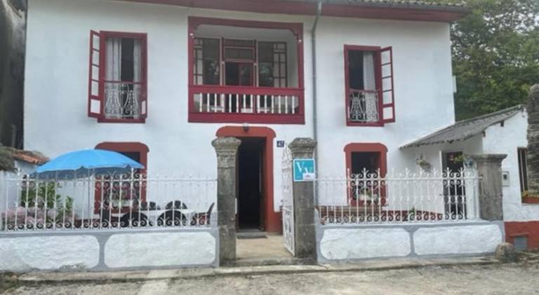 House with 4 rooms for 8 persons in Llanes