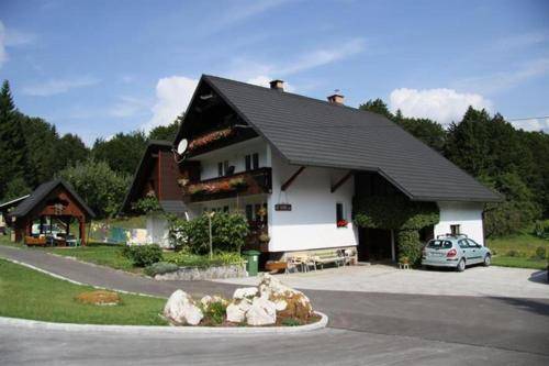 Prenočišče z zajtrkom Bača pri Podbrdu