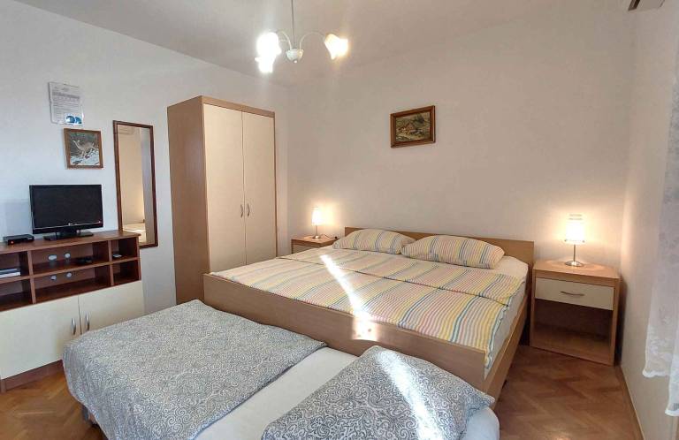 Studio with garden & BBQ in Umag