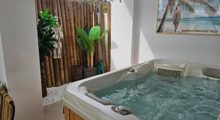 Villa with private pool, hot tub & barbeque | Suitable for remote work — photo 2