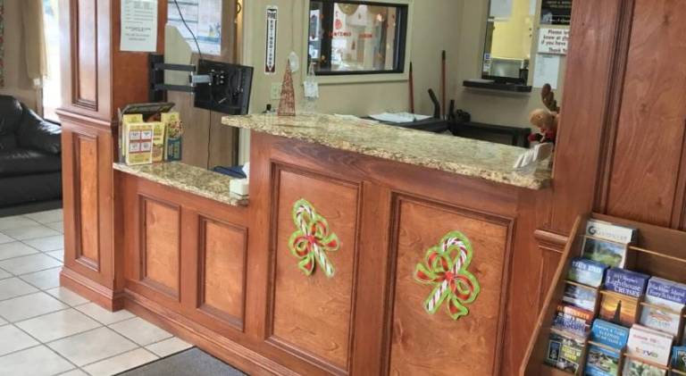 Home Town Inn in Flint, MI