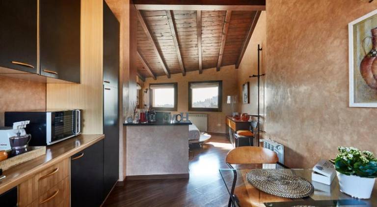 Beautiful apartment with patio | Near Santa Maria Maggiore | Pets allowed — photo 2