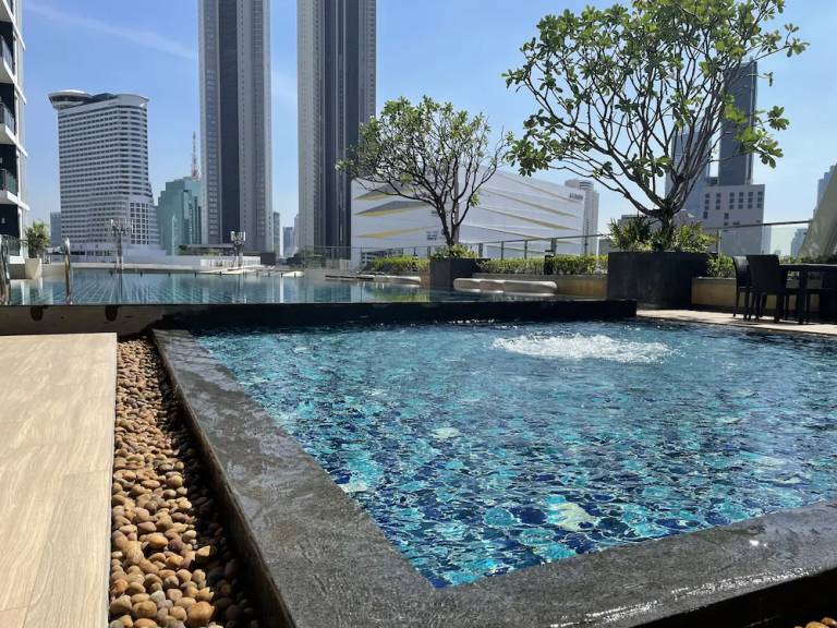 Condo  Bangkok Noi