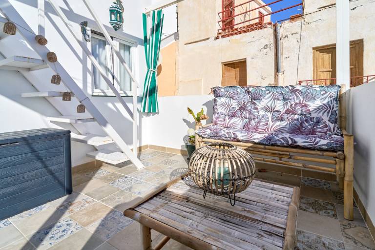 Fully equipped pleasant vacation home with fast internet & terrace | City view | Next to the beach | Dogs allowed — photo 2