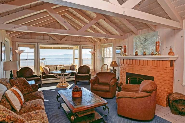 Cabin Carnelian Bay