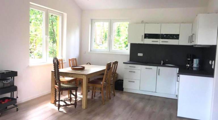 Vacation home with barbeque, yard & terrace | Perfect for remote work | Pets are welcome — photo 3