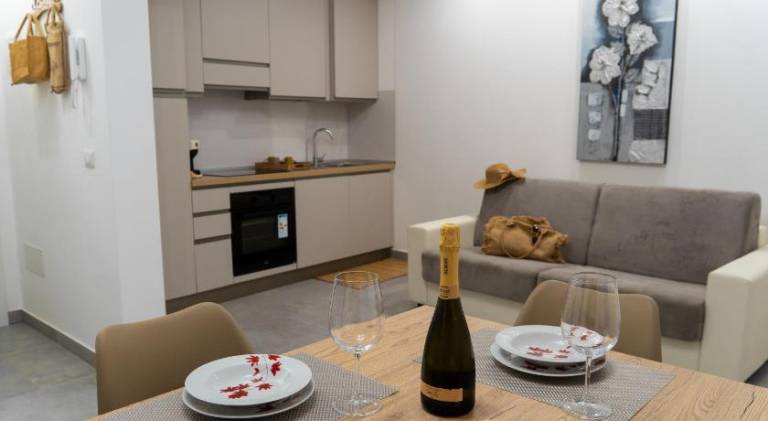 Serviced apartment with terrace | Next to the beach | Pets are welcome — photo 3