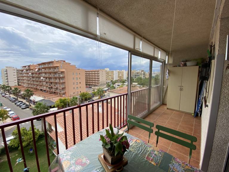 Rental apartment with patio — photo 3