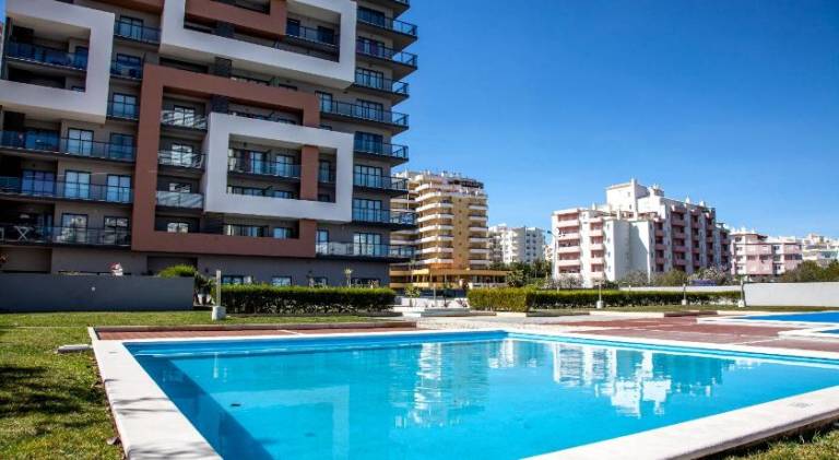 Holiday apartment with pool | Close to the beach | Pets are welcome in Portimão