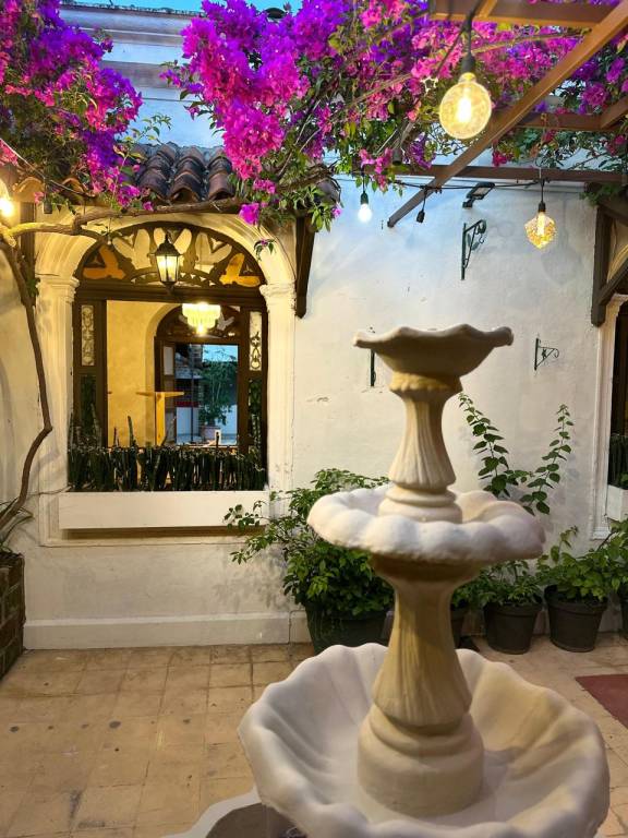 Hostal Velvet Plaza — photo 3