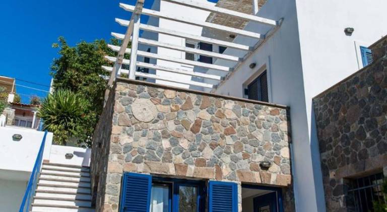 Villa Euphoria Studio in Aegina, A' Marathonas Bay — photo 2