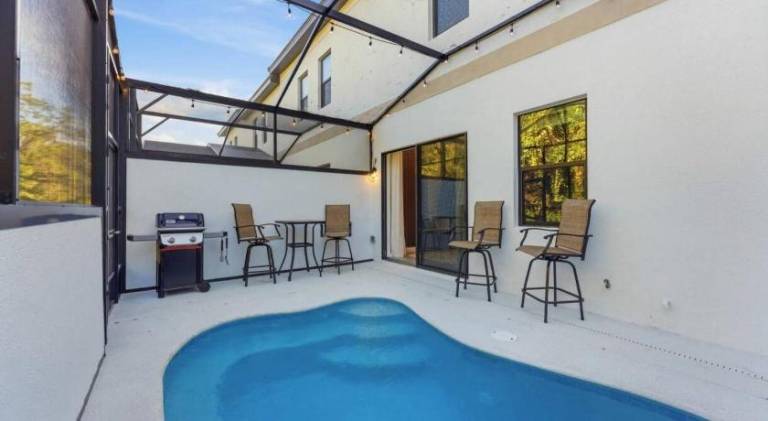 Villa with jacuzzi & pool in Lake Buena Vista, FL