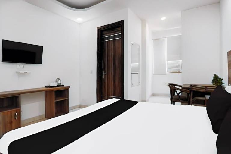 Nishka Residancy