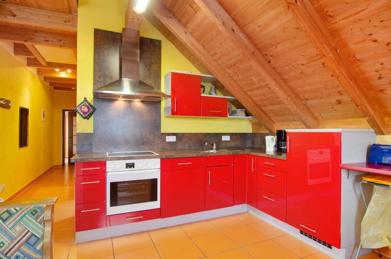 Family-friendly lovely holiday apartment with yard, patio & grill | Mountain view | Pets are welcome — photo 3