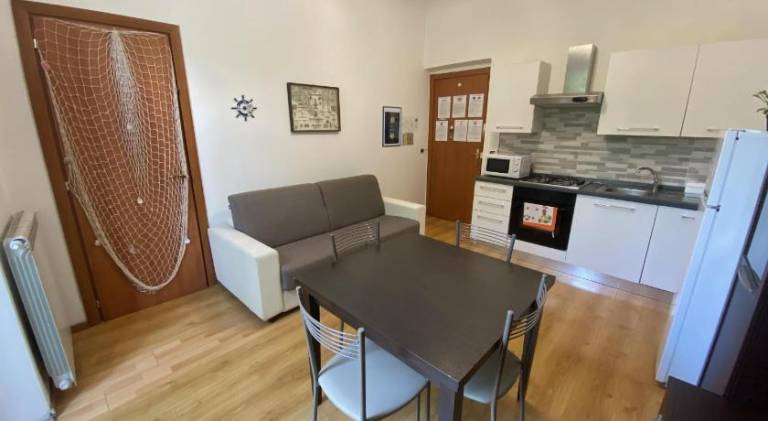 Holiday apartment with 2 rooms for 5 persons — photo 3