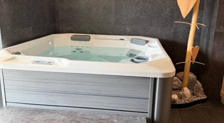 Holiday apartment with jacuzzi, sauna & garden — photo 4