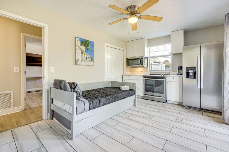 Waterfront JAX Townhome w/ River Access! — photo 4