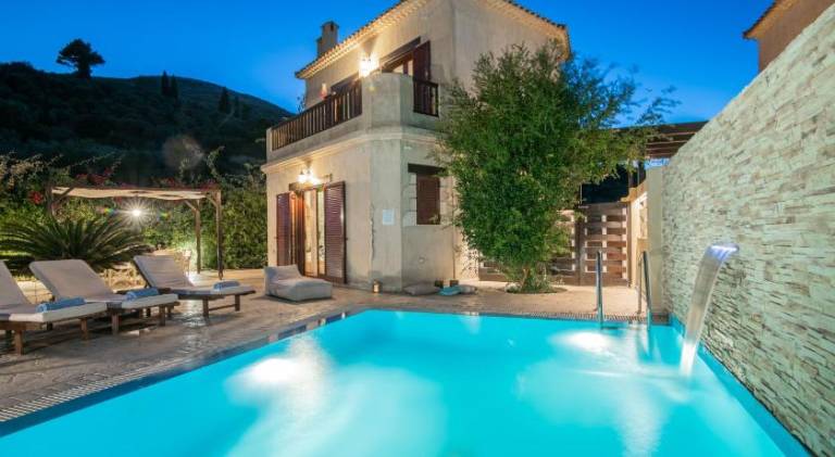 Villa with hot tub, patio & grill | Good for workation | Pet-friendly — photo 3