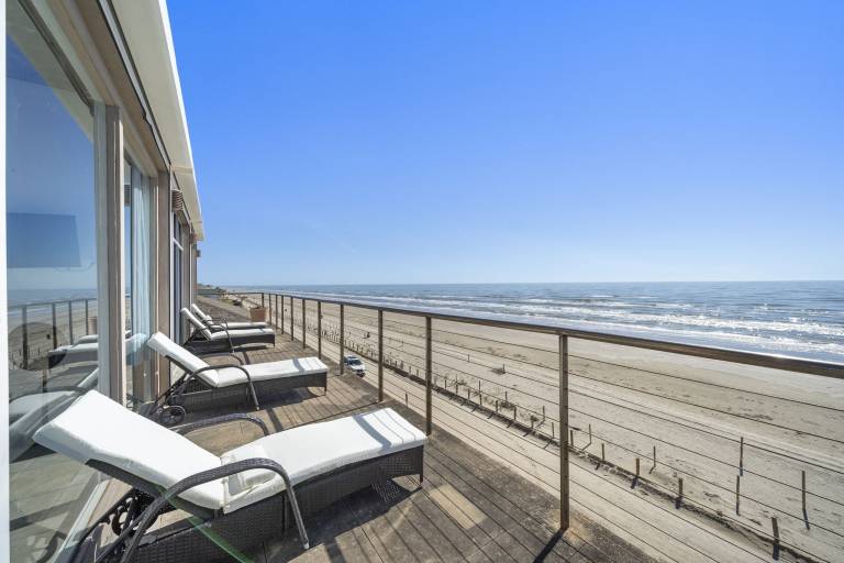 Oceanfront Experience in Galveston, TX