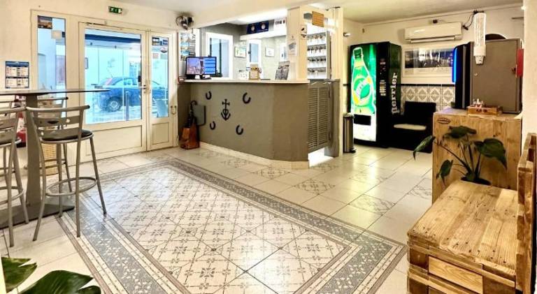 Hotel Les Palmiers En Camargue — photo 4