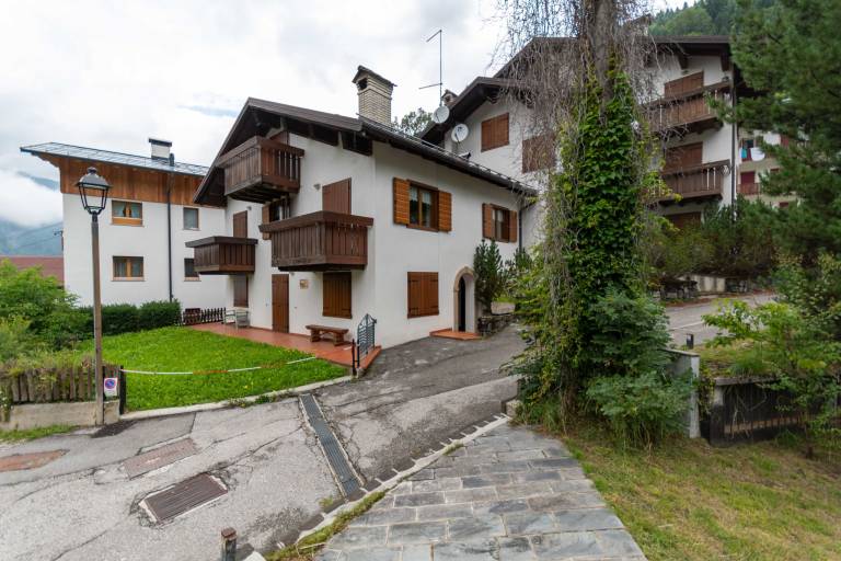 Ferienwohnung mit Hund in Alleghe, für max. 4 Personen Ferienwohnung mit Hund in Alleghe, für max. 4 Personen