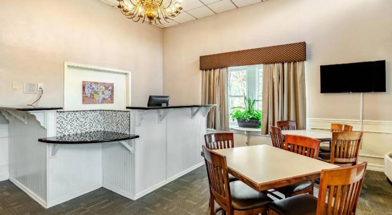Radford Inn — photo 4