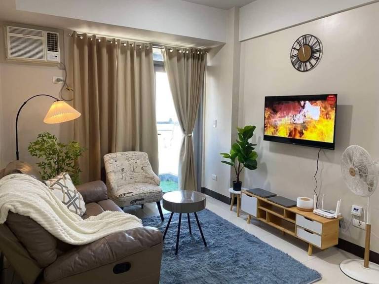 Lovely vacation home with pool | Dogs allowed in Quezon City