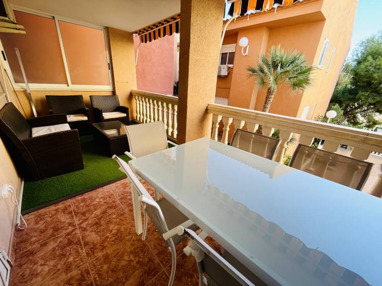 Child-friendly beautiful apartment with pool, yard & patio | Close to the beach | Pets allowed — photo 3