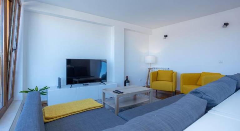 Rental apartment | Close to Monastery of Santa Cruz — photo 2