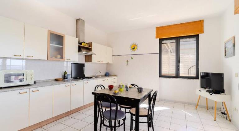 Rental apartment with 2 rooms for 5 persons — photo 3