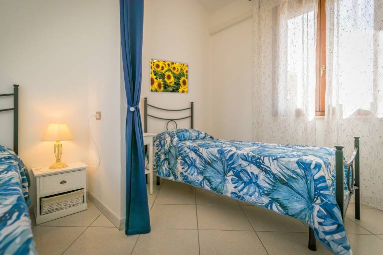 Farmhouse 'Agriturismo I Debbi - Il Ciliegio' with Private Veranda, Wi-Fi and Air Conditioning — photo 4