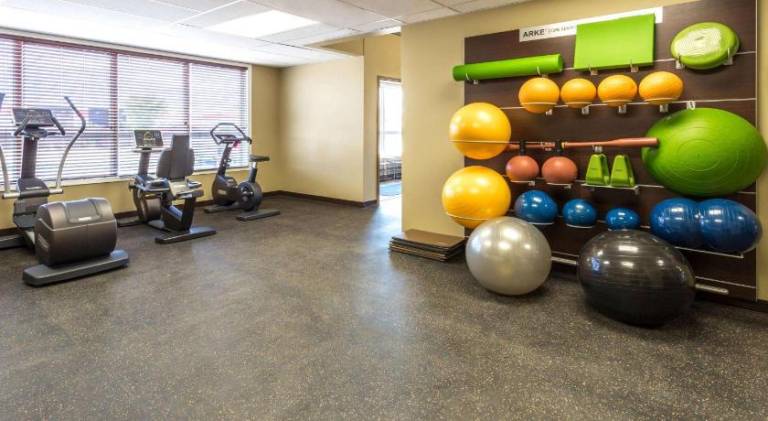 Microtel Inn & Suites by Wyndham Whitecourt — photo 5