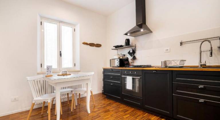 Serviced apartment with barbecue & garden | Perfect for remote work — photo 2