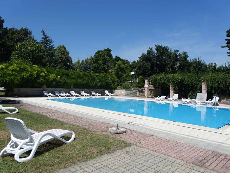 Holiday apartment with pool and air conditioning on the water — photo 4
