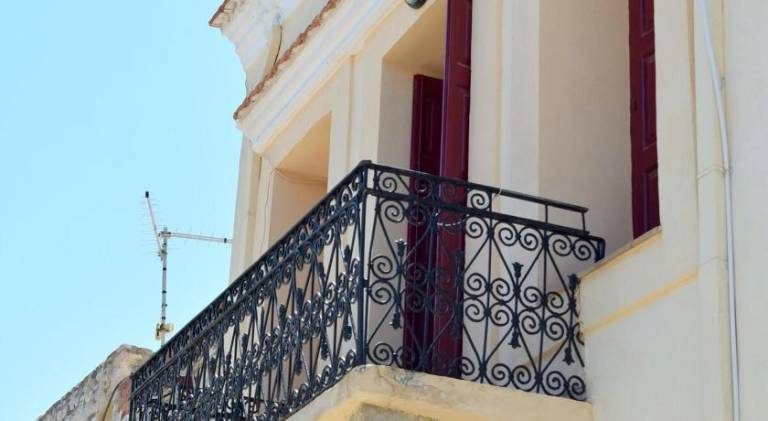 House with patio | Pets are welcome in Chios