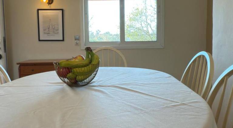 Apartment with terrace, pool & yard — photo 5