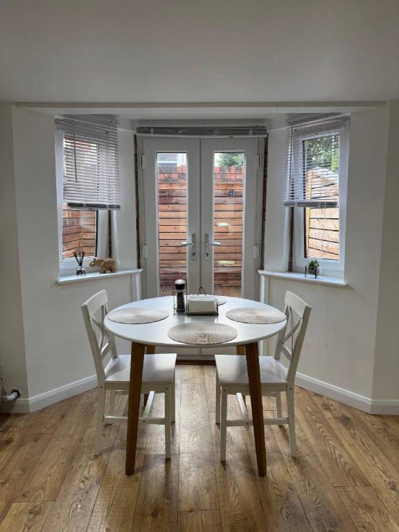 Charming holiday apartment | Pets are welcome in Wakefield