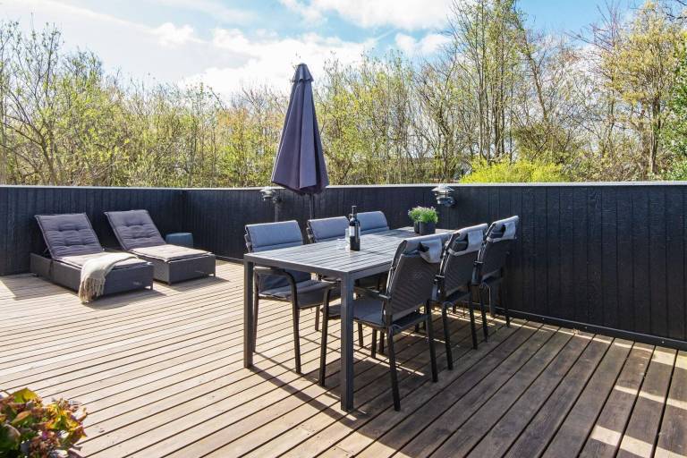 House with patio, jacuzzi & sauna — photo 2