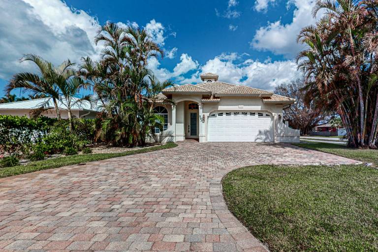 House North Naples