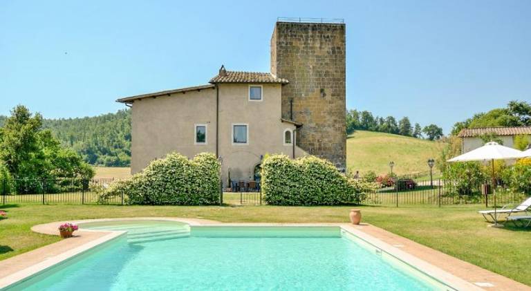 Apartment with garden, grill & patio in Orte