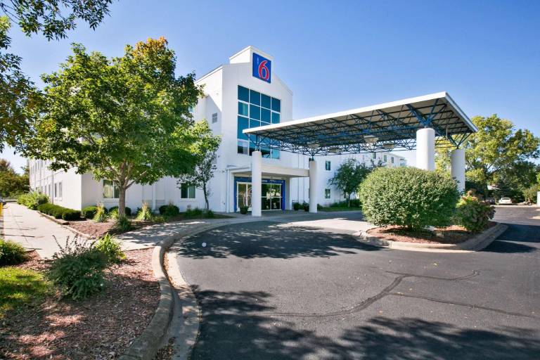 Motel 6 Brooklyn Center, MN - Minneapolis in Brooklyn Center, MN