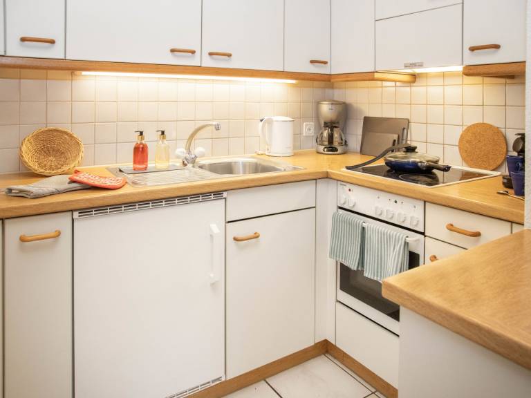 Rental apartment with patio | Mountain view | Close to the ski | Suitable for remote work | Pets allowed — photo 4