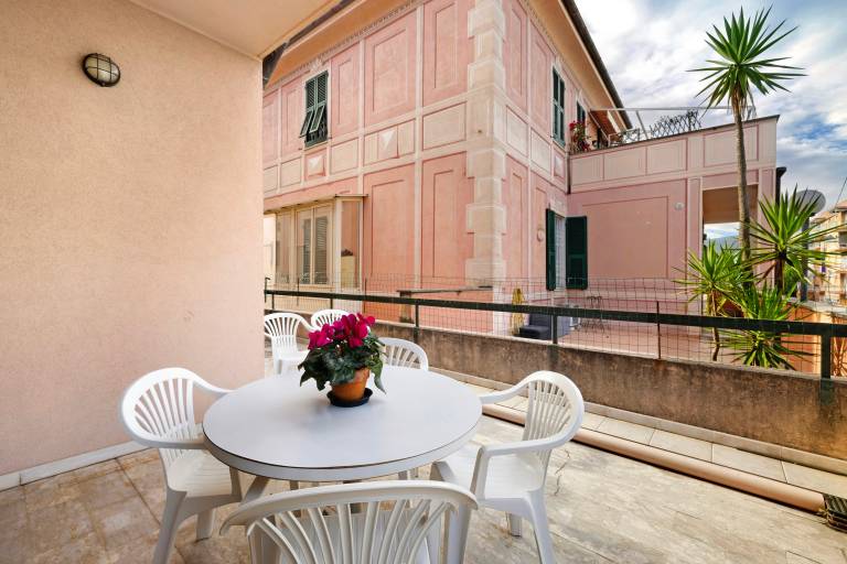 Rental apartment with terrace — photo 3