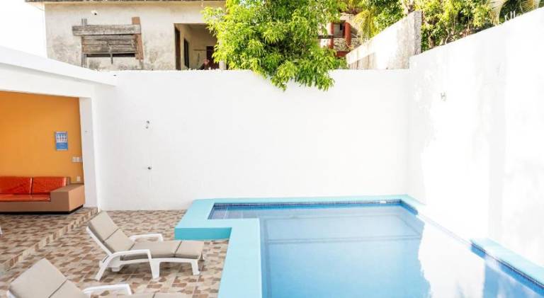 House with pool | Pets are welcome — photo 4