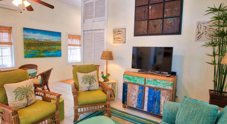 Pleasant house with pool | Near Southernmost Point | Beach nearby | Pet-friendly — photo 3