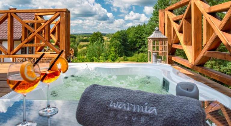 Vacation home with pool, garden & barbecue in Olsztyn