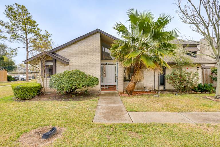 Quick Hwy Access Family Retreat in Houston