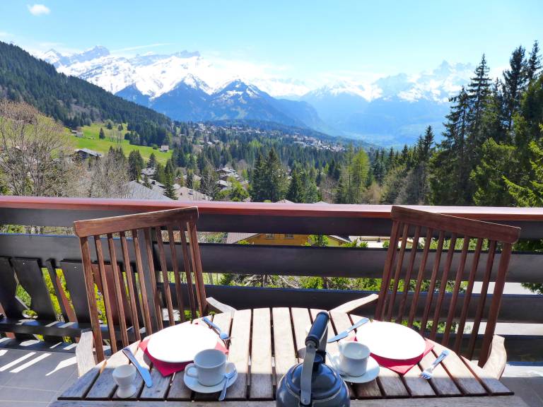 Fully equipped holiday apartment with patio | Mountain view | Perfect for remote work | Dogs allowed — photo 4